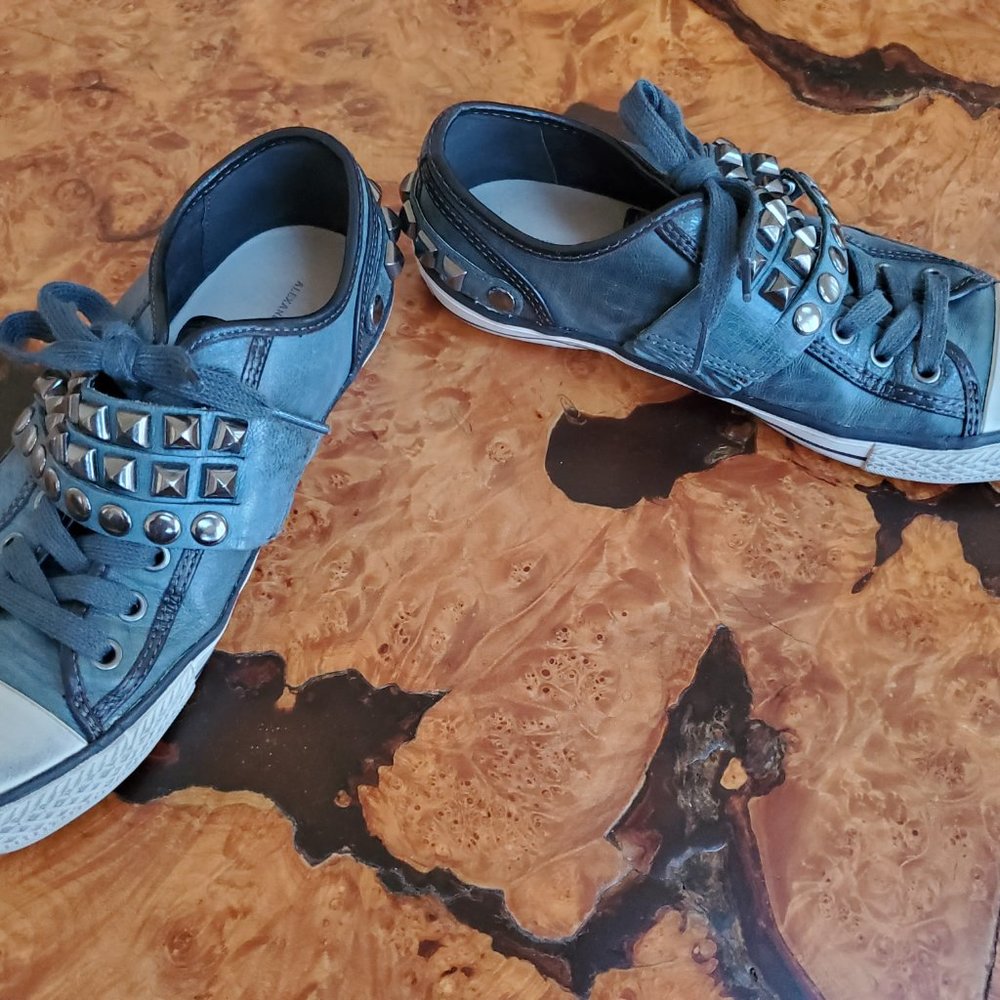 MCQ Alexander McQueen leather studded sneaker - Picture 2 of 9